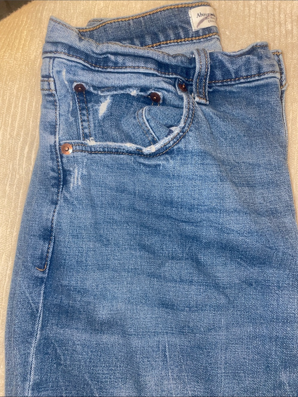 Women's Abercrombie & Fitch Ankle Straight Ultra High Rise Distressed Jeans, 30 - Picture 4 of 8